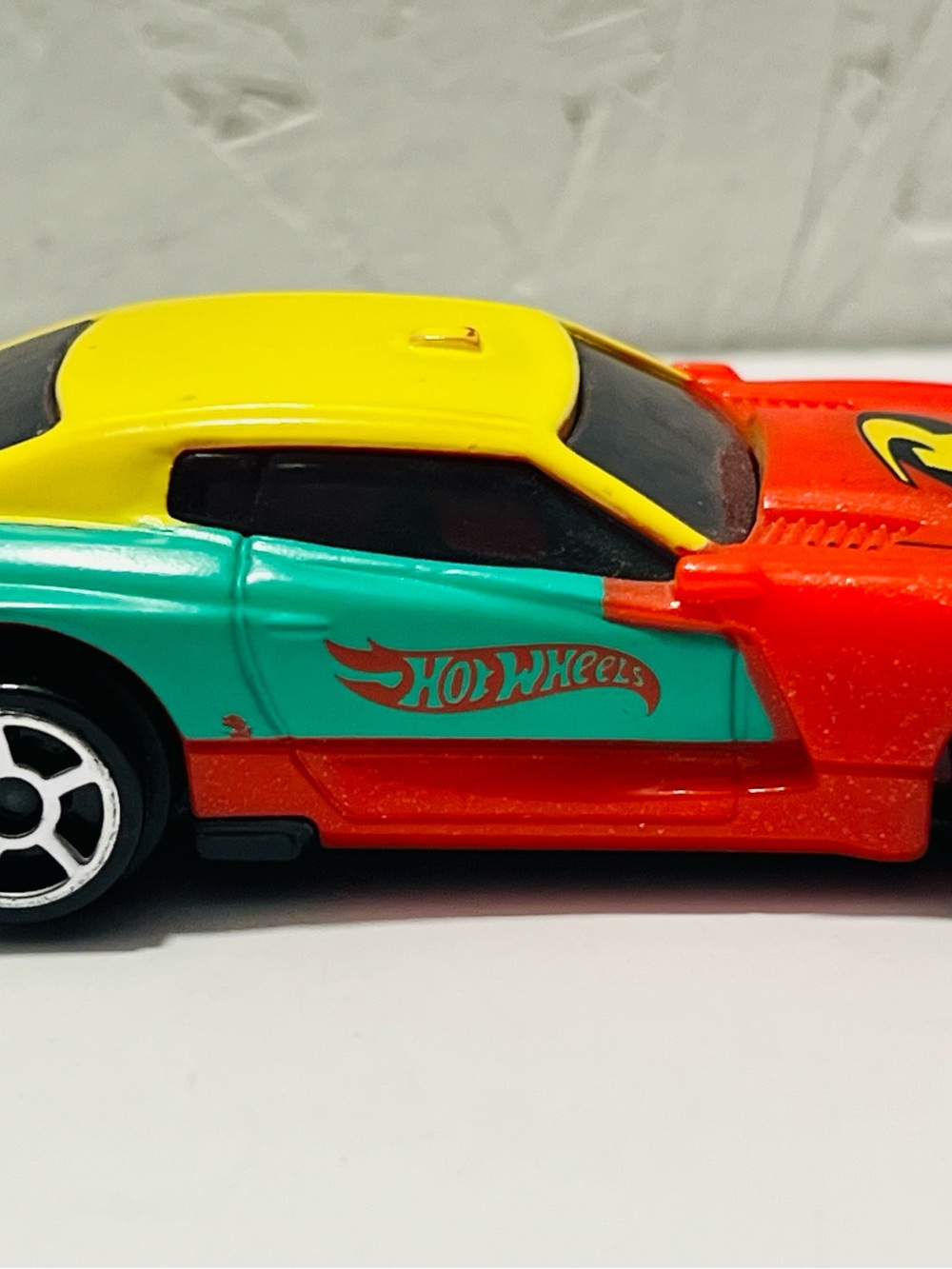 McDonald's Hot Wheels Pull Back Robin Race Car